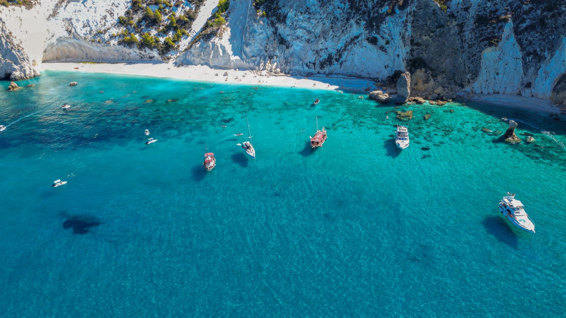 Mass Image Compressor Compressed this image. https://sourceforge.net/projects/icompress/ with Quality:80